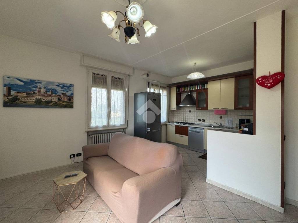 Appartamento a Castelnovo di sotto in Via G. Leopardi, 1 - Foto 5