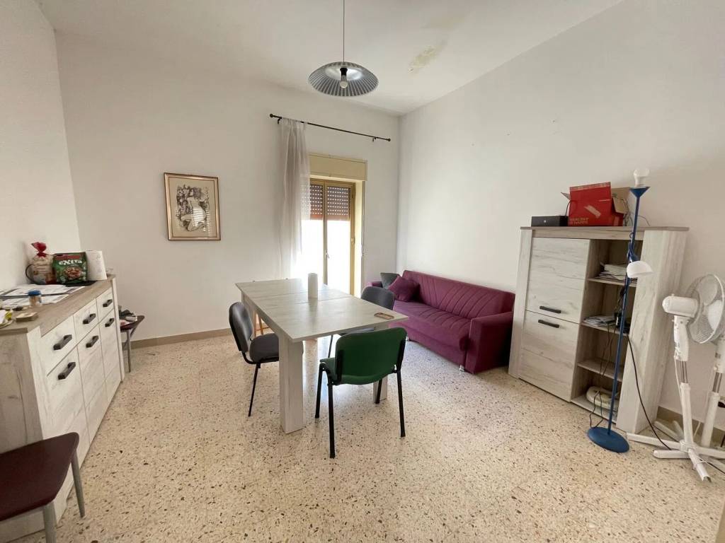 Appartamento a Caltanissetta in Via Piave, 9 - Foto 2