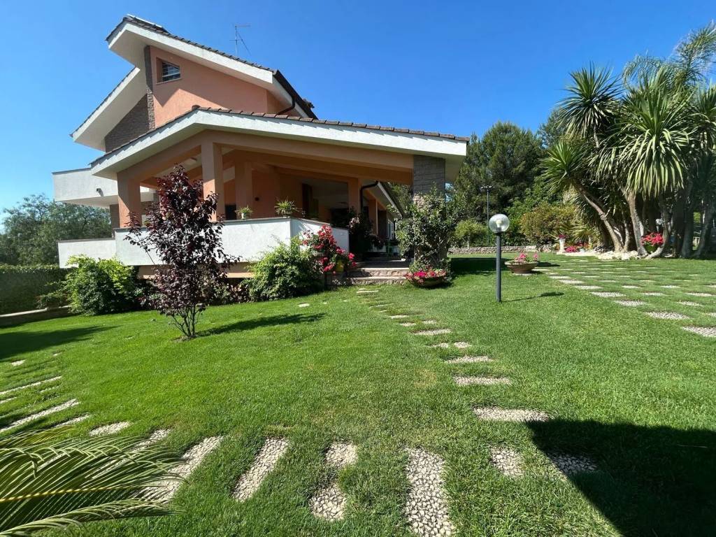 Villa a Caltanissetta in Via San Petronilla - Foto 2