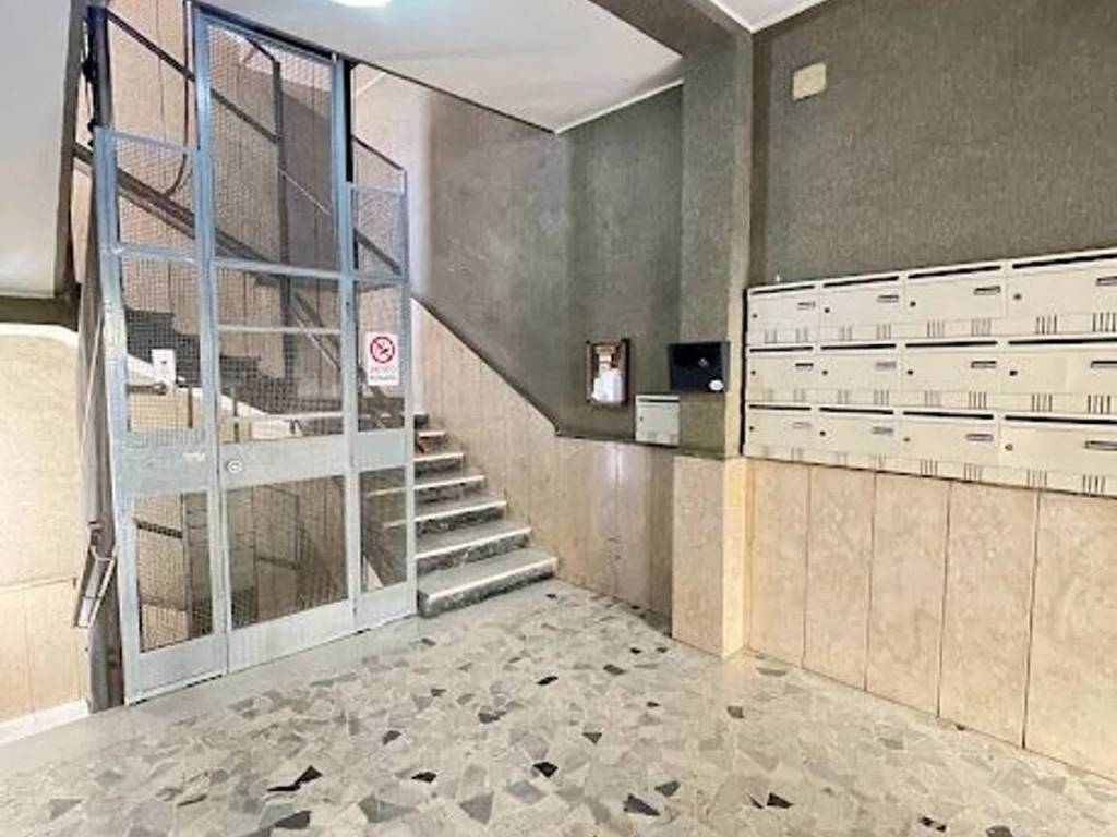 Appartamento a Caltanissetta in Viale Trieste, 108 - Foto 4