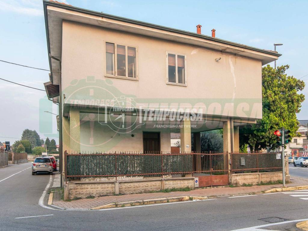 Casa indipendente a Uboldo in Via Risorgimento, 2 - Foto 2
