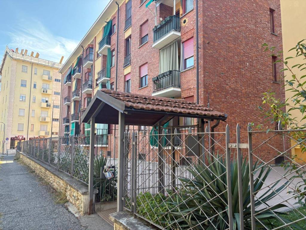 Appartamento a Chieri in via Giovanni XXXIII, 20 - Foto 2