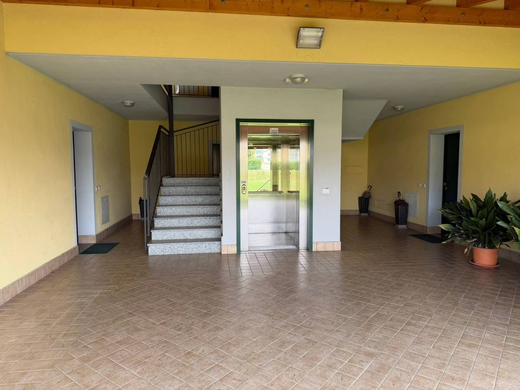 Appartamento a Oleggio castello in Via Monte Oleggiasco, 18 - Foto 3