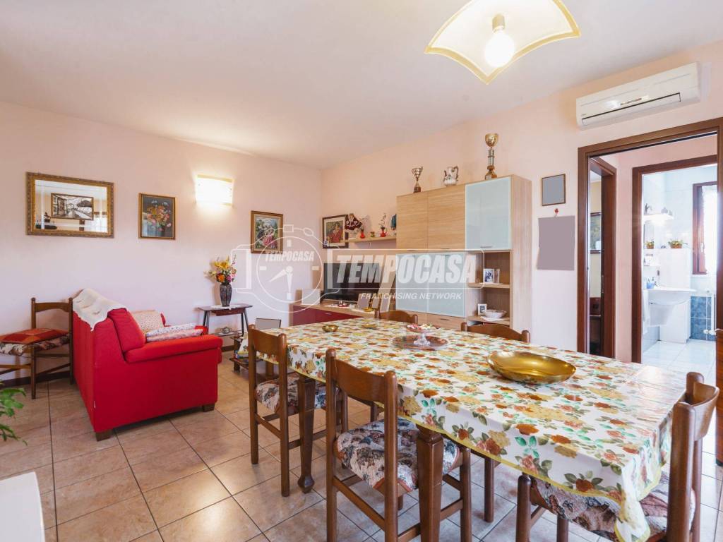 Appartamento a Casalgrande in Via Mario Piccinini 9 - Foto 2