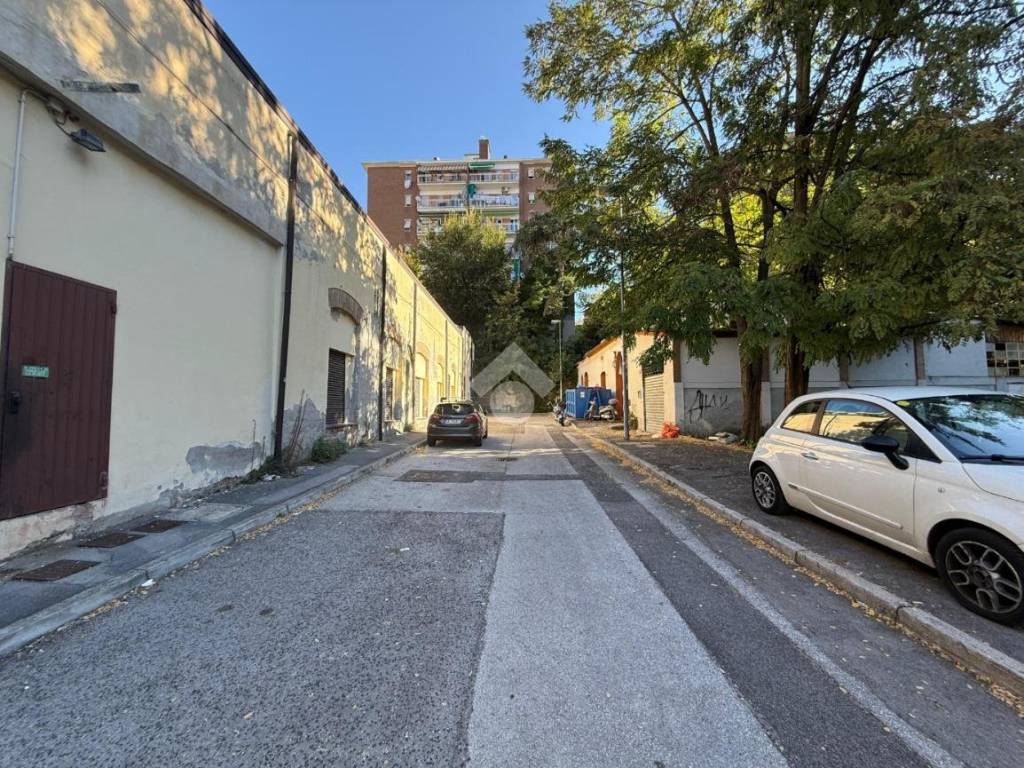 Box / garage a Trieste in Via Norma Cossetto, 7 - Foto 3