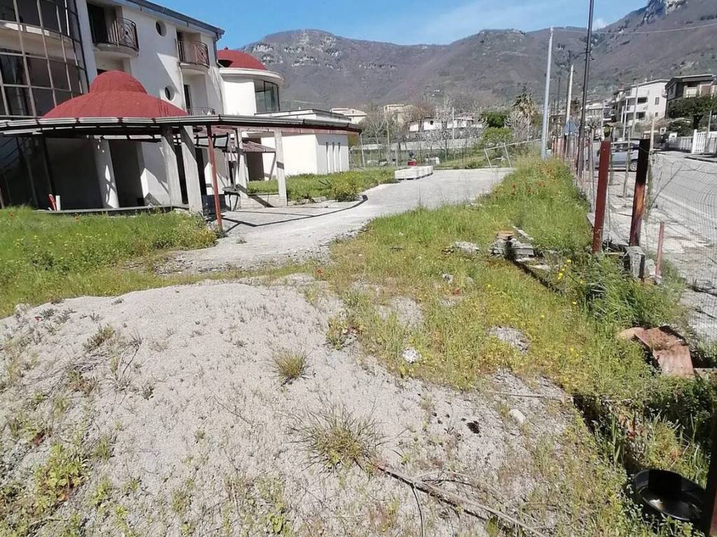 Palazzo / stabile a Bracigliano in Via Vescovo Gabrie E Capaccio, 108 - Foto 2