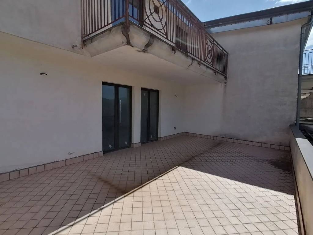 Palazzo / stabile a Bracigliano in Via Vescovo Gabrie E Capaccio, 108 - Foto 4