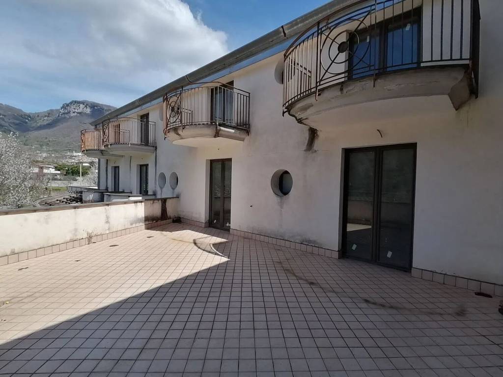 Palazzo / stabile a Bracigliano in Via Vescovo Gabrie E Capaccio, 67 - Foto 2