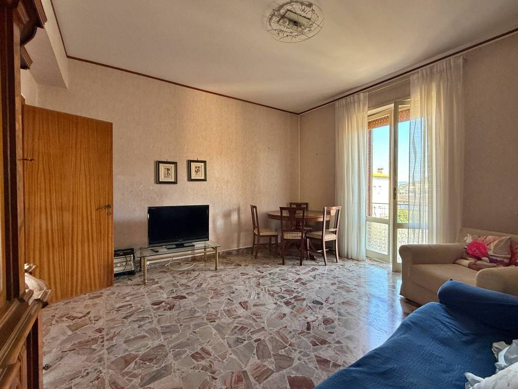 Appartamento a Orte in Via della Ricostruzione - Foto 5