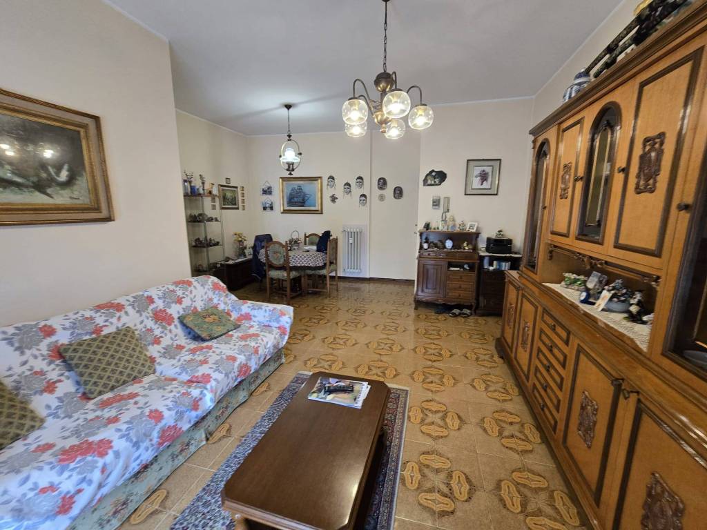 Appartamento a Arcore in Via Moncenisio, 4 - Foto 2