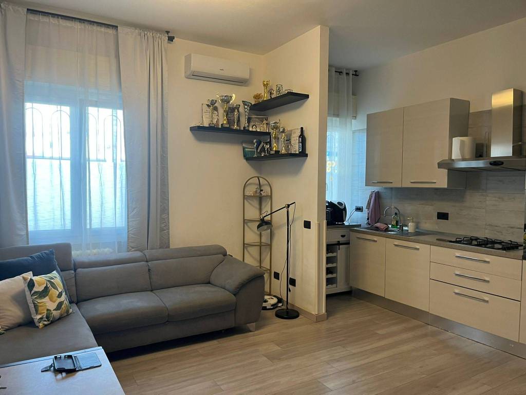 Appartamento a Monza in Via Michelangelo Buonarroti, 60 - Foto 4