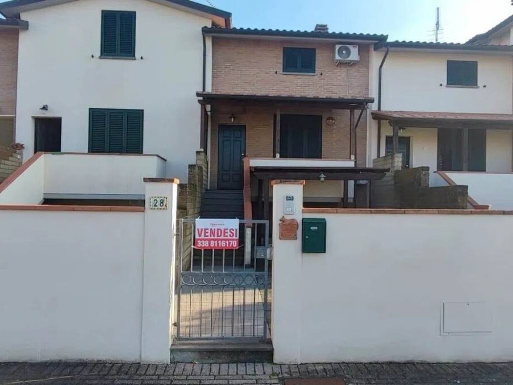 Appartamento a Cecina in Via Enrico Berlinguer - Foto 3
