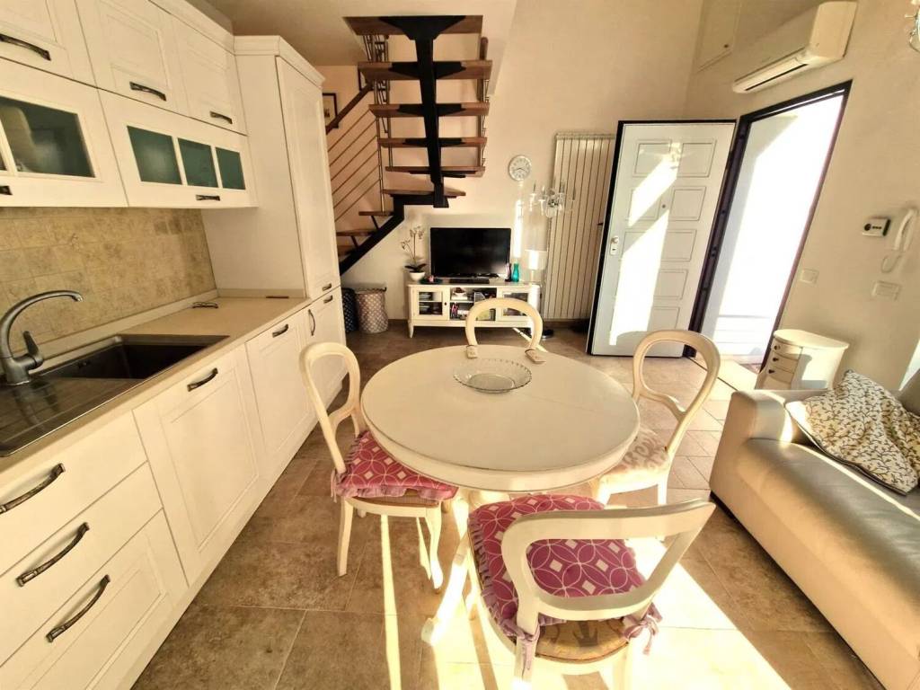 Appartamento a Rosignano marittimo in Via Bengasi - Foto 2