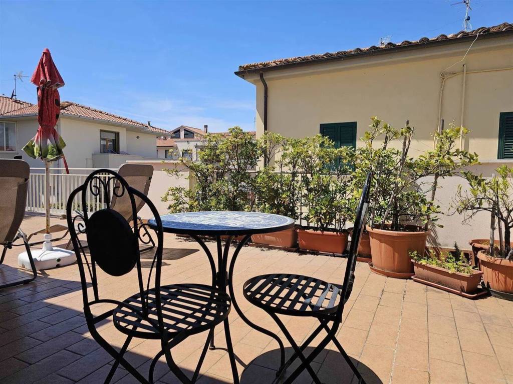 Appartamento a Cecina in Via C. Ginori - Foto 3