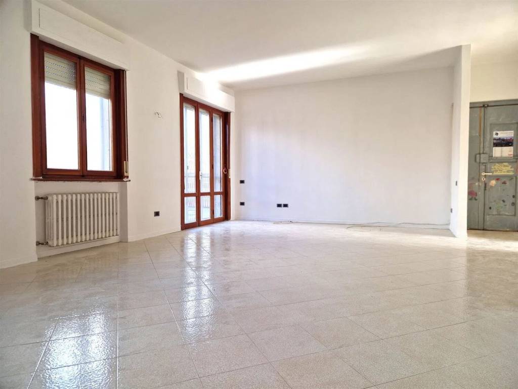 Appartamento a Cecina in Via Alessandro Volta - Foto 4
