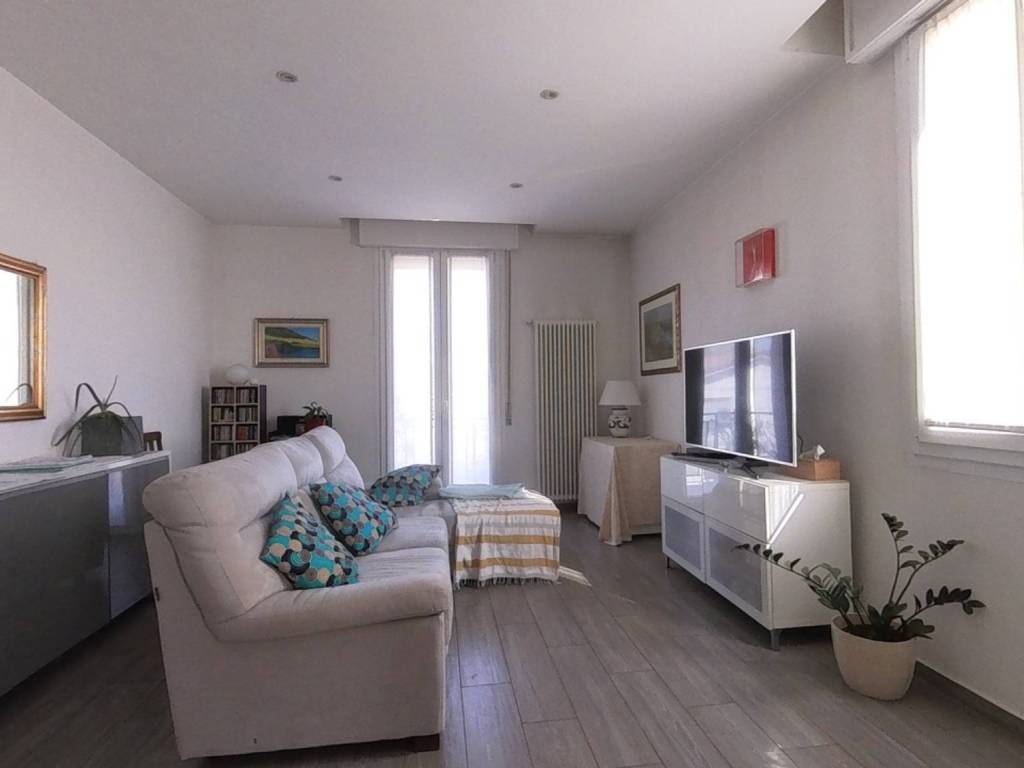 Appartamento a Bologna in Via Fratelli Pinardi - Foto 2