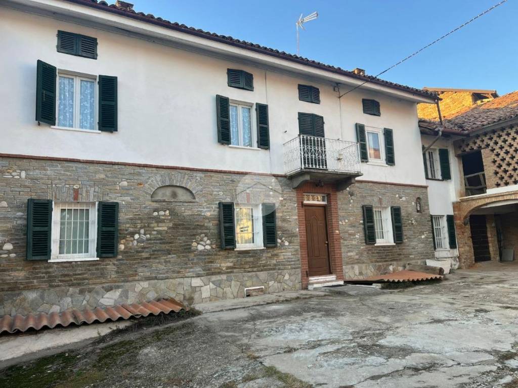 Casa indipendente a Montaldo scarampi in Via Gian Battista Binello, 7 - Foto 2