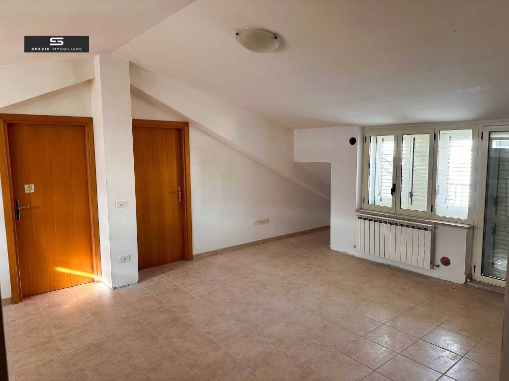 Attico / mansarda a Teramo in Via Luigi Cadorna, 39 - Foto 2