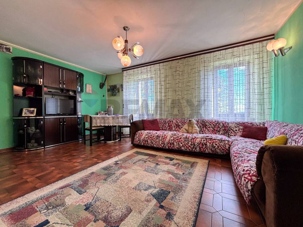 Casa indipendente a Viggiù in via Saltrio, 29 - Foto 3