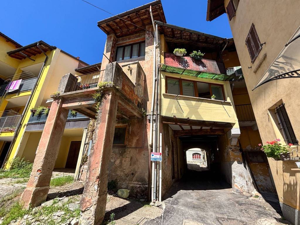 Rustico / casale a Bisuschio in Vicolo Gariboldi, 6 - Foto 2