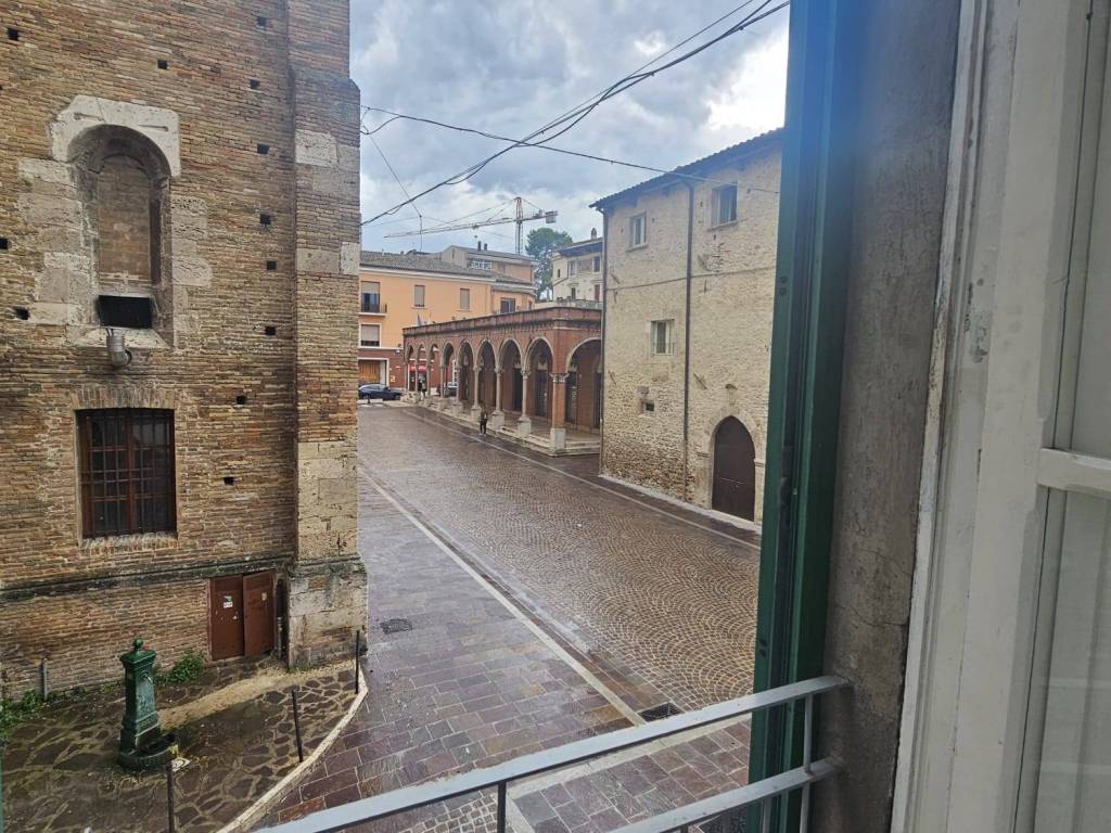 Casa indipendente a Teramo in Largo Melatini, 6 - Foto 4