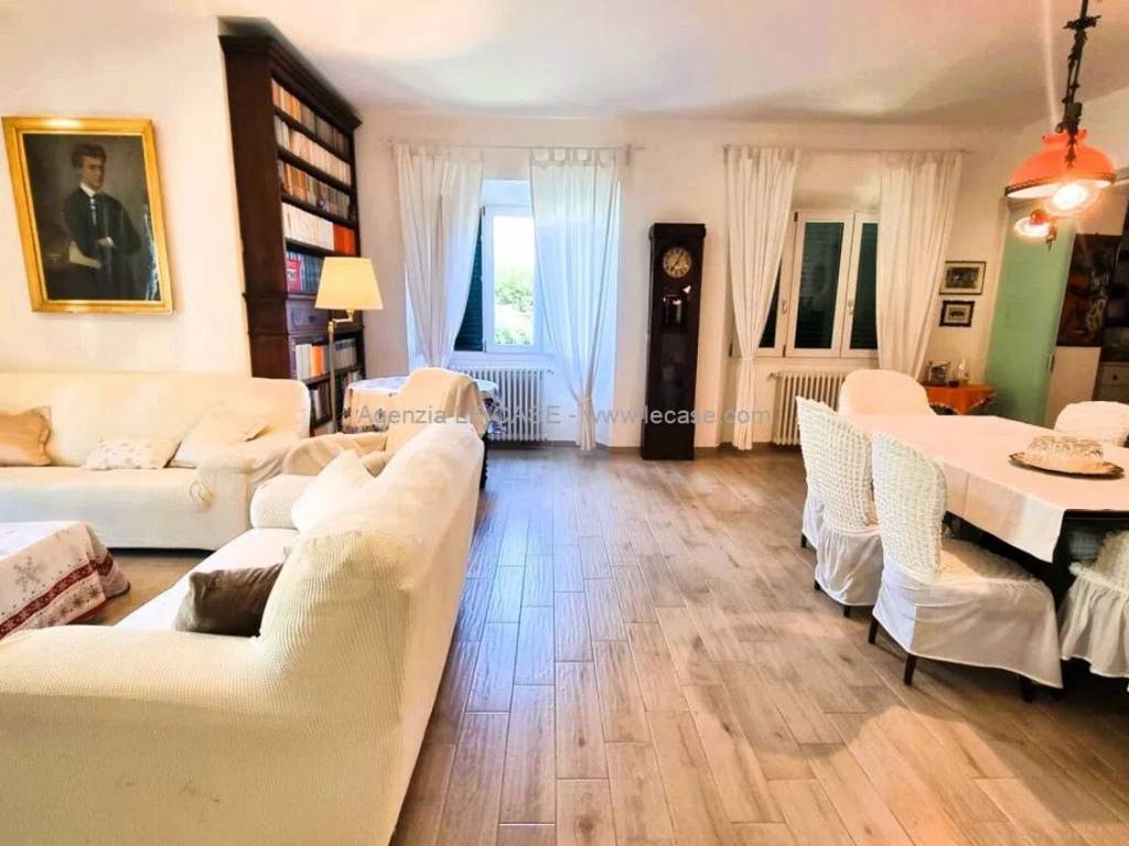 Villa a Forte dei marmi in Via Giuseppe Spinetti No Number - Foto 2