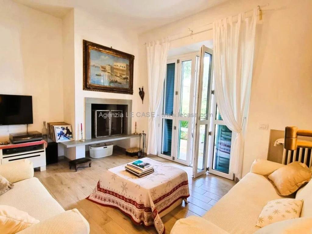 Villa a Forte dei marmi in Via Giuseppe Spinetti No Number - Foto 3