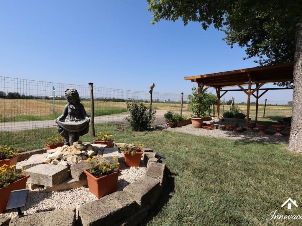 Villa a Correggio in Via Nespolo - Foto 4