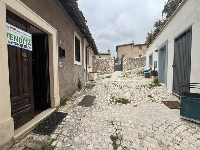 Appartamento a Rocca di mezzo in Largo Bucci - Foto 2