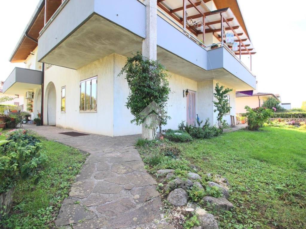 Appartamento a Premariacco in VIA IPPOLITO NIEVO, 1 - Foto 3