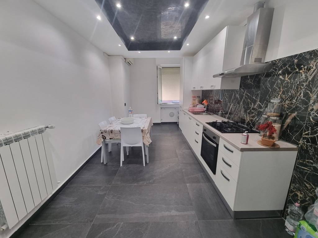 Appartamento a Limbiate in Viale dei Mille, 117 - Foto 2