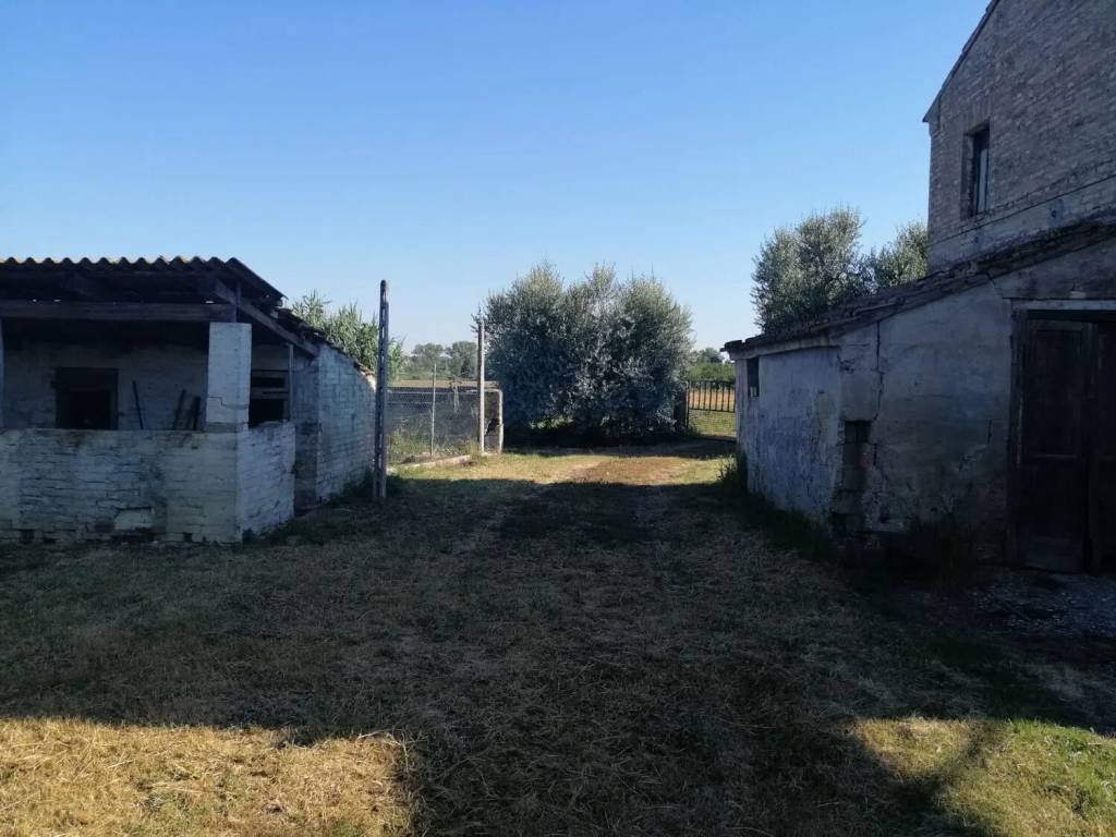 Rustico / casale a Sant'elpidio a mare in Strada Lungo Chienti No Number - Foto 5