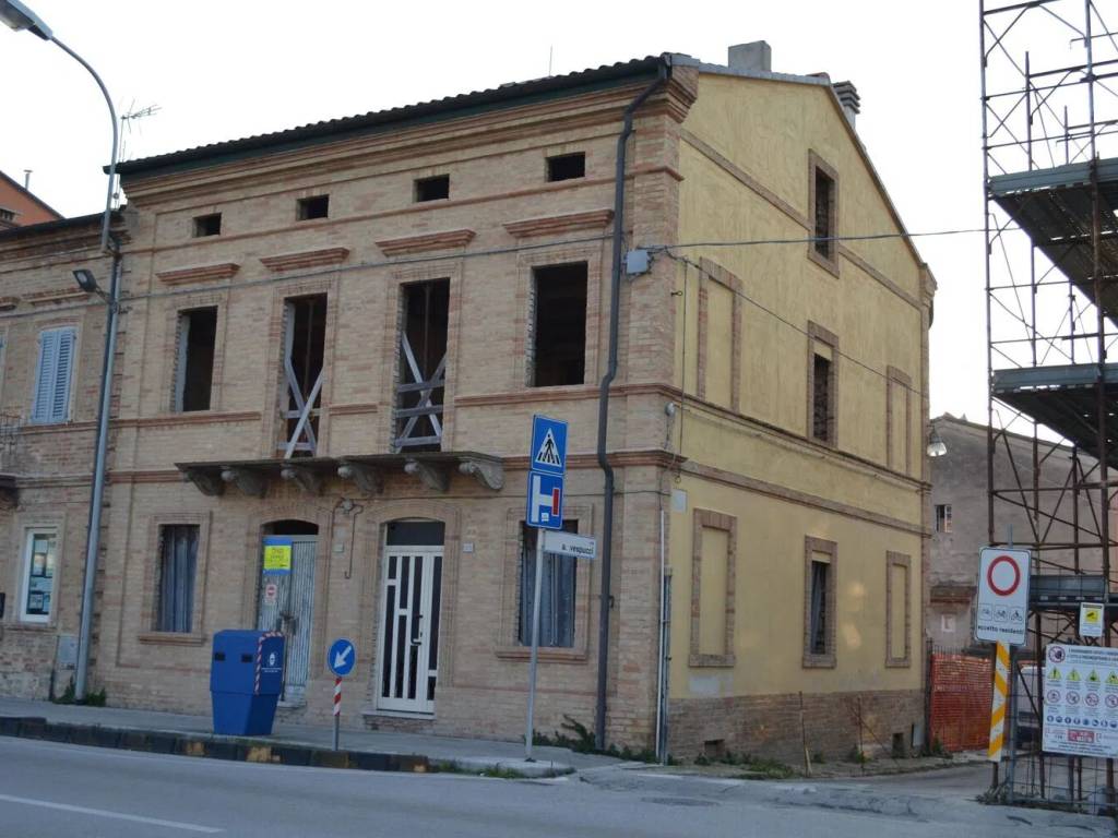 Villa a Civitanova marche in Via Cristoforo Colombo No Number - Foto 4