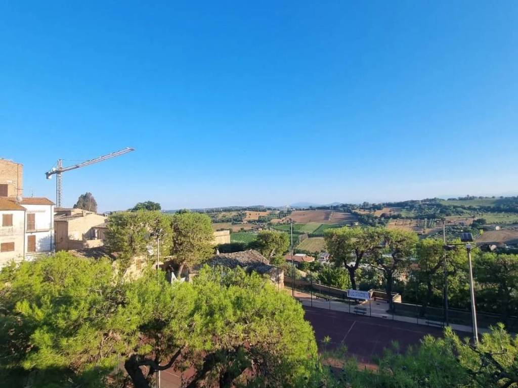 Villa a Civitanova marche in Viale Della Repubblica S.N.C. - Foto 2