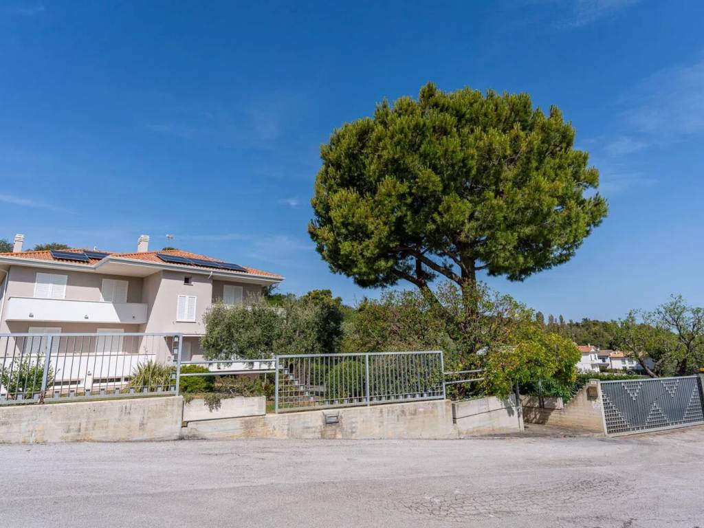 Villa a Porto sant'elpidio in Via Toscana S.N.C. - Foto 3