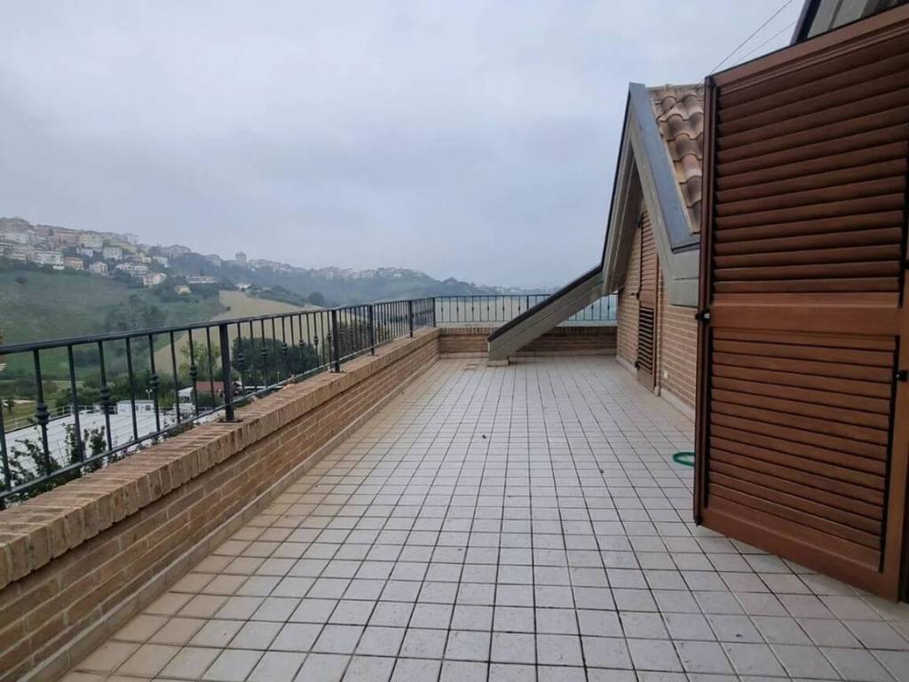 Appartamento a Montegranaro in Viale Della Vittoria, 22 - Foto 3