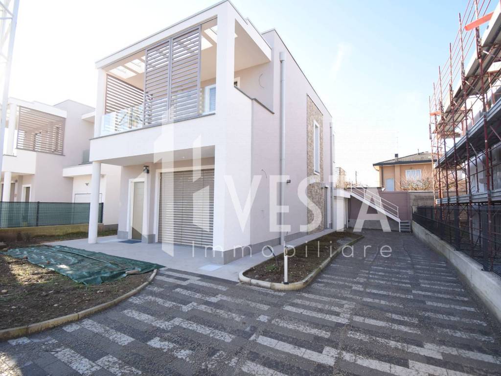 Villa a Lomagna in Via Guglielmo Marconi - Foto 4