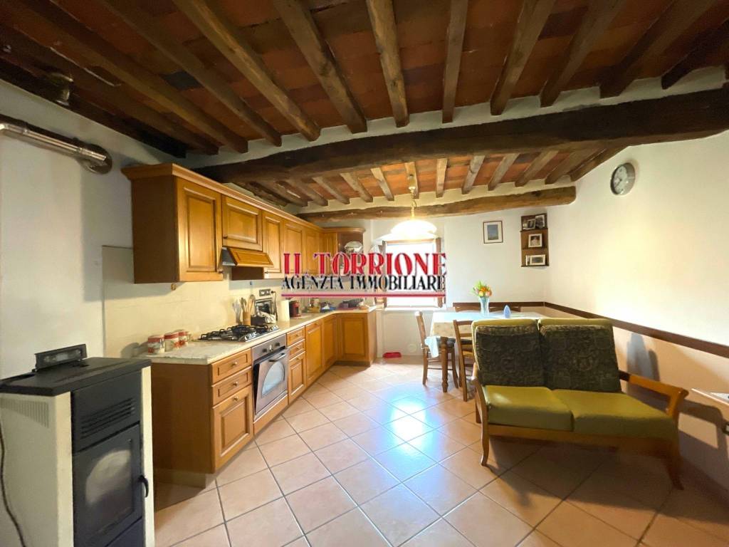 Casa indipendente a Pescia in Via della Pieve Romanica - Foto 4