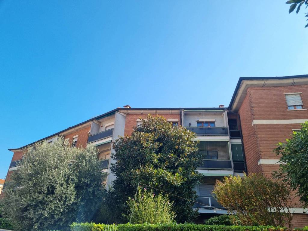 Appartamento a Brescia in Via San Zeno, 35 - Foto 2