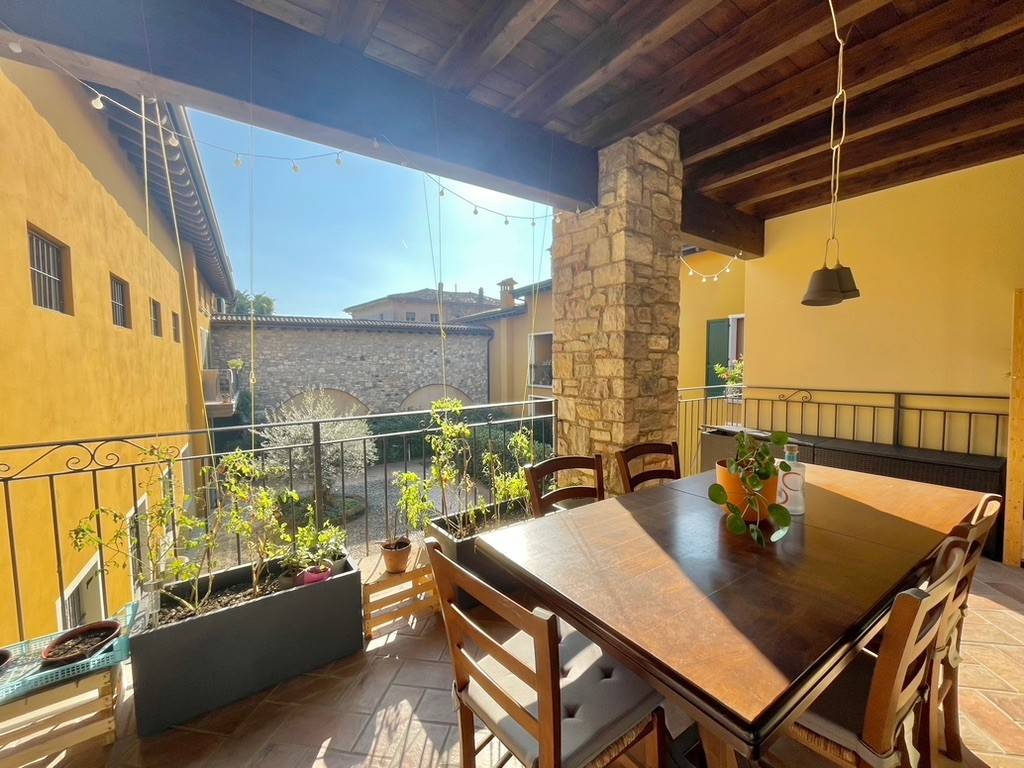 Appartamento a Rezzato in Via Macina - Foto 2