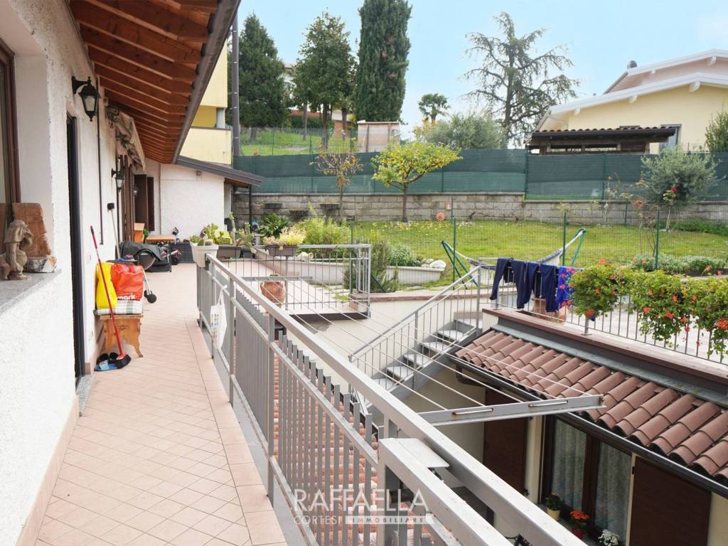 Appartamento a Scanzorosciate in Via Collina Alta, 24 - Foto 2