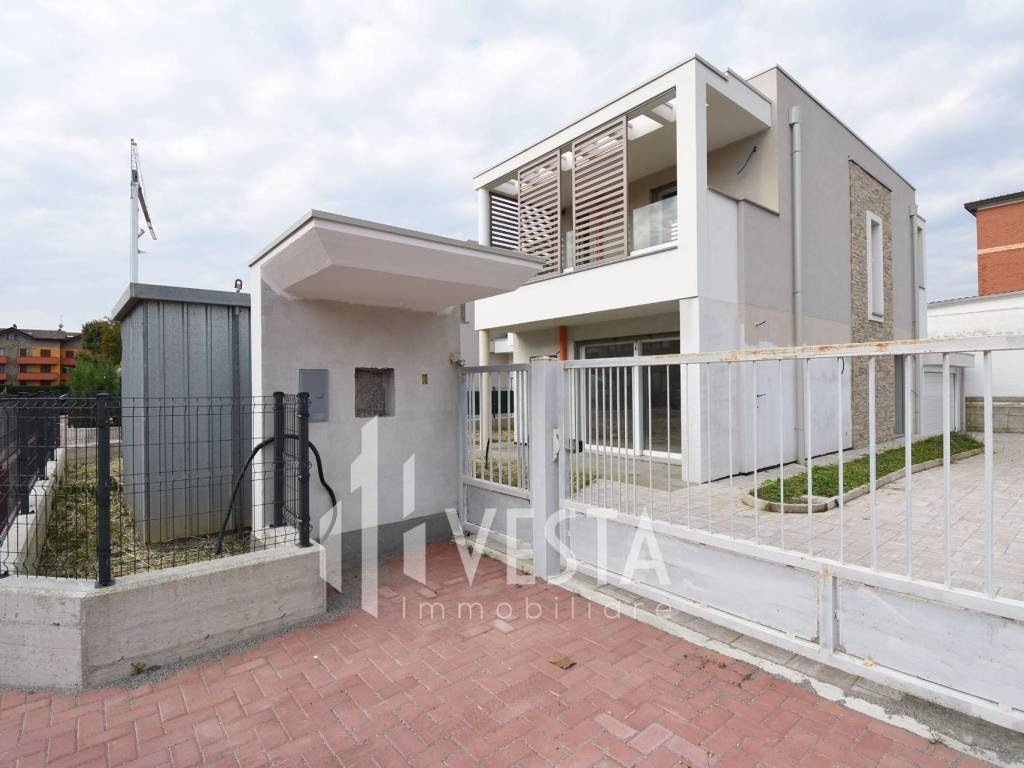 Villa a Lomagna in Via Guglielmo Marconi - Foto 2