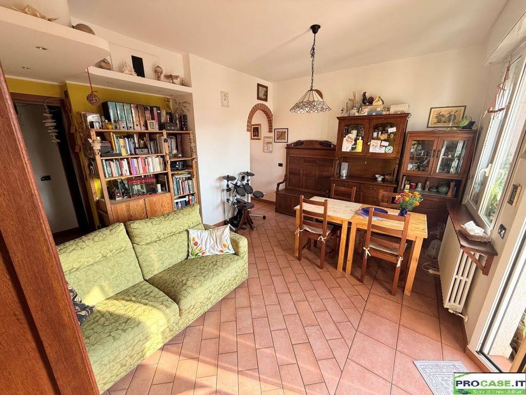 Appartamento a Saronno in Via Padre Luigi Sampietro, 18 - Foto 4