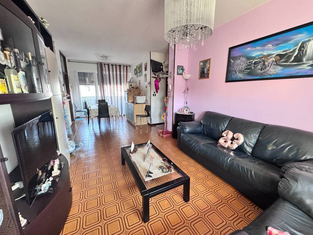 Appartamento a Castelmassa in Via Pietro Duner - Foto 2
