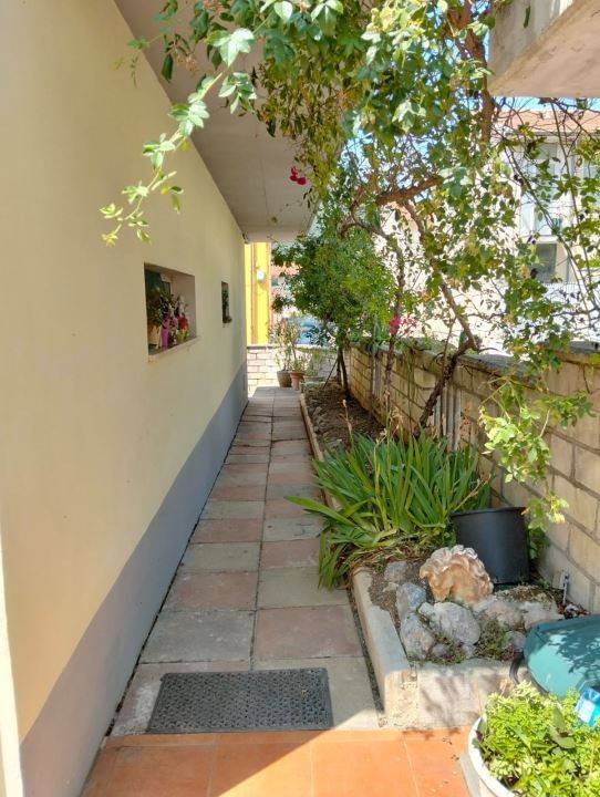 Villa a Bussi sul tirino in via fratelli rossellini 5 - Foto 4