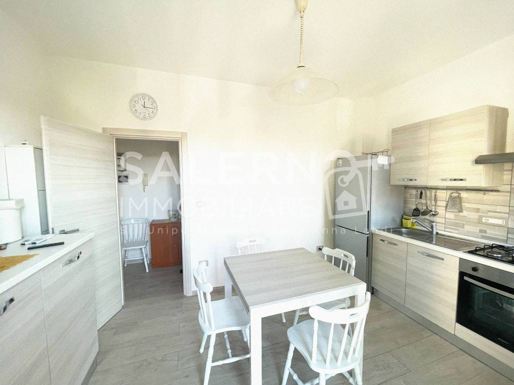 Appartamento a Salerno in Via Ugo Foscolo, 10 - Foto 2