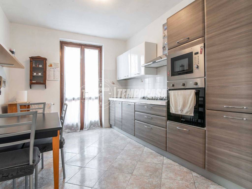 Villa a Gorla maggiore in Via G. Oberdan 21 - Foto 3