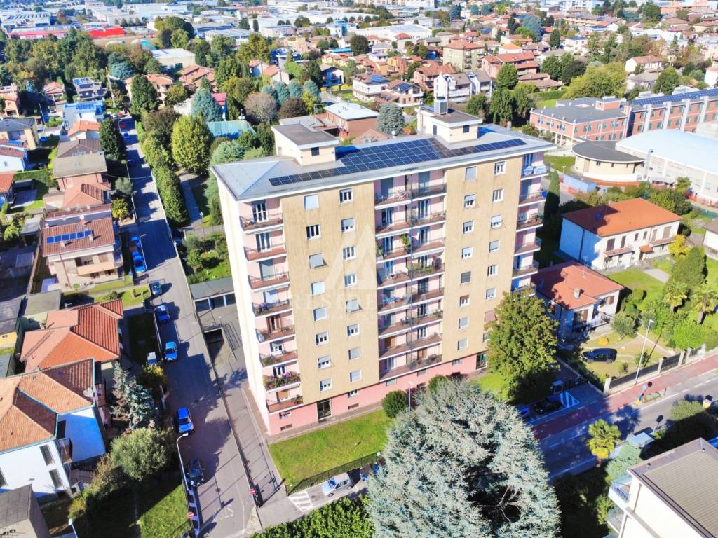 Appartamento a Vedano al lambro in Viale Rimembranze, 38 - Foto 2