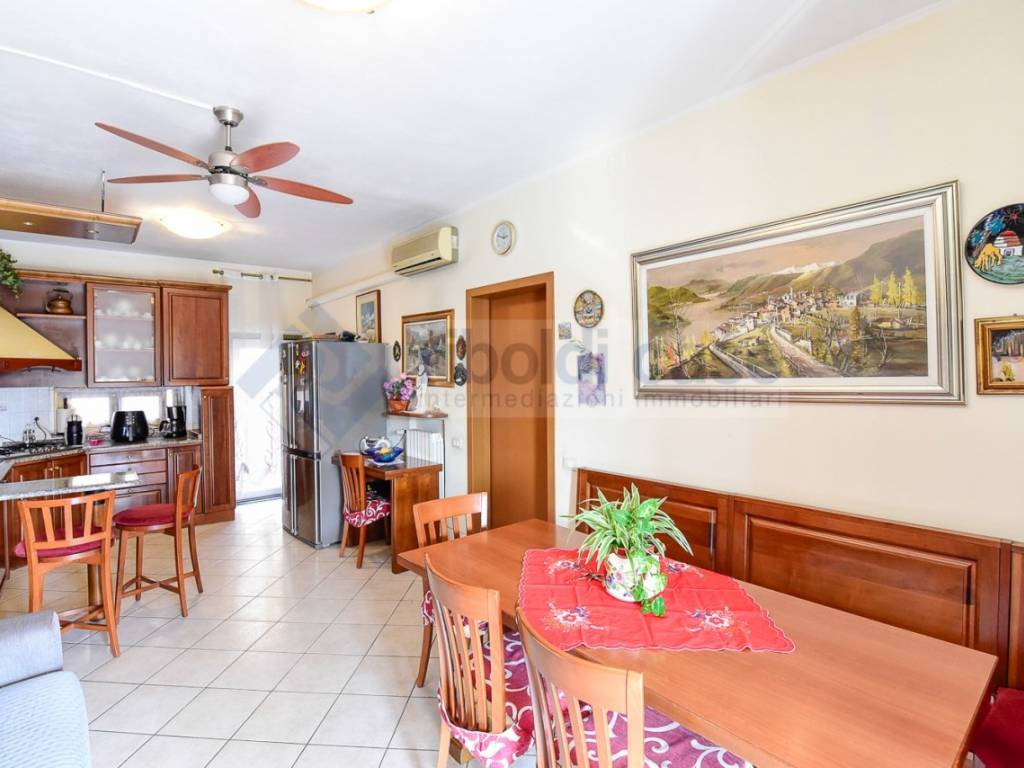 Appartamento a Cesano maderno in VIA PODGORA - Foto 2