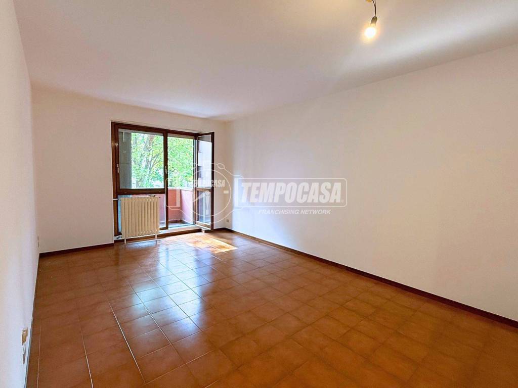Appartamento a Monza in Via Don L. Sturzo 9 - Foto 2
